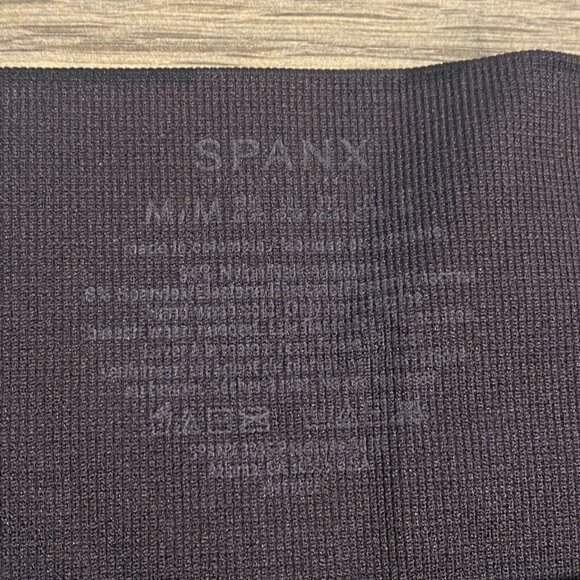 Spanx Size M Camo Look At Me Now Seamless Leggings Black High Rise Pull On - Picture 4 of 8